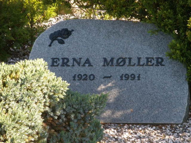 Erna Moeller.JPG